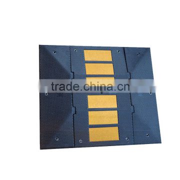 Durable road traffic rubber driveway speed bumps