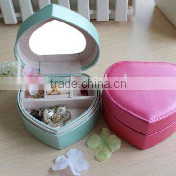 Mini red heart Jewelry box