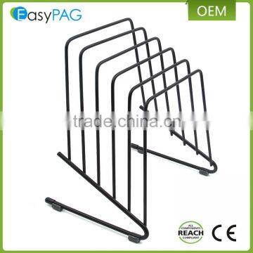 Wholesale black trapezoid 5 compartment metal iron wire magazine rack