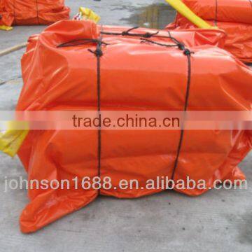 Inflatable rubber oil boom