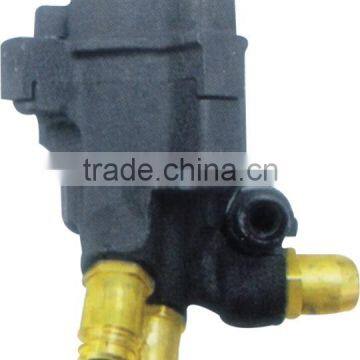 OEM manufacturer, Genuine parts for Scania P G R T series truck fuel pump 1518142