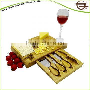 New design cheese cutting board set bamboo cheese board set