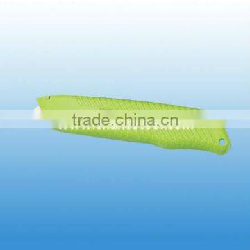 easy cut auto-retractable utility knife UK161