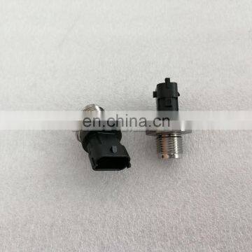 Cummins FUEL RAIL PRESSURE SENSOR 0281006364 3949988 3963809 FOR DODGE