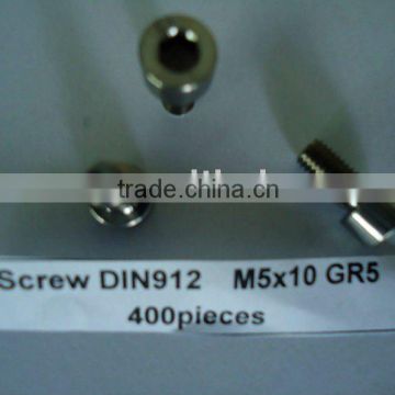 Titanium Grade 5 screw din912