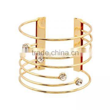 Europe Wire Shape Diamond Gold Plated Cuff Bracelet photo-3