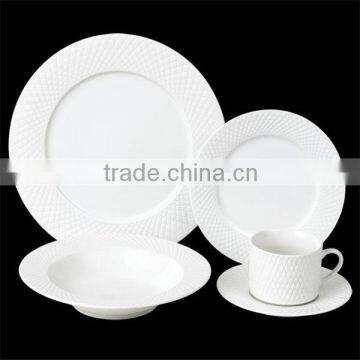 New design 30pcs porcelain embossed dinner set