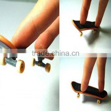 Full Set ABS 32mm Custom Finger Skateboard Toy Wholesale photo-2
