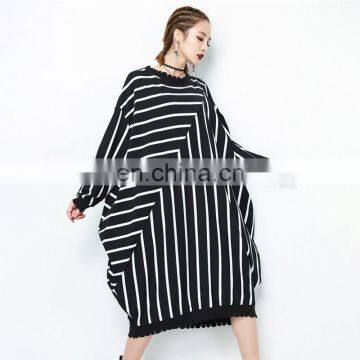 TWOTWINSTYLE Striped Hit Color Dress Women O Neck Long Sleeve Oversize Loose Midi photo-3