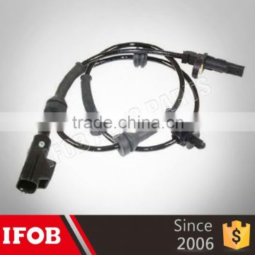 IFOB Car Part Supplier Left ABS Wheel Speed Sensor LR001056 2.2L