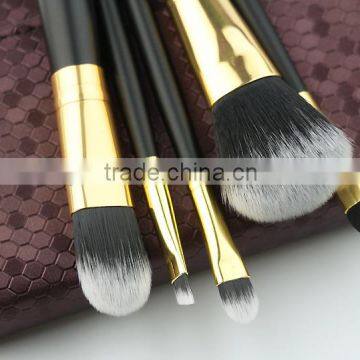 Essential 5 Pcs Synthetic Hair Makeup Brush Set Leather Case photo-2