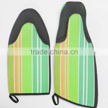 Slip-resistant Neoprene Kitchen Gloves,Waterproof Oven Mitt
