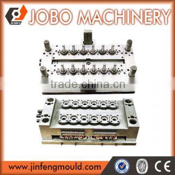 Plastic cap mould for cap making machine