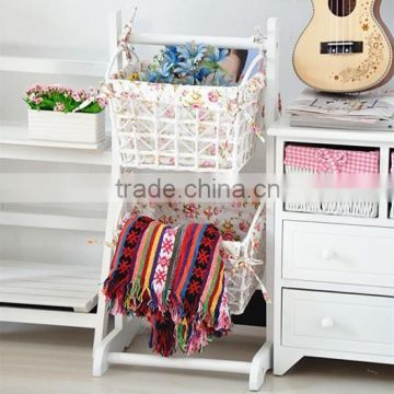 the two floors storage shelf with two Baskets