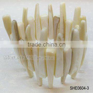 Natural pure color special shell bracelet