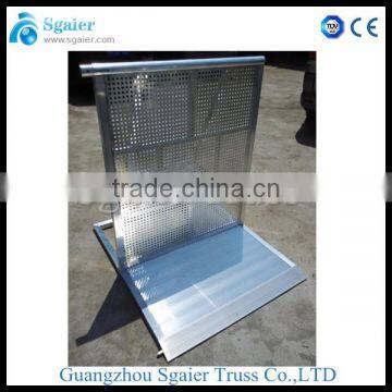 Sgaier Barrier, Aluminium traffic barrier used for concert