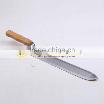 Tooth Shaped Uncapping Knife With Knife Toe Turning up