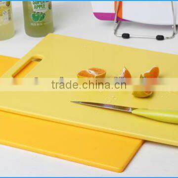 Lemon Yellow LFGB Non-slip Plastic Cutting Board