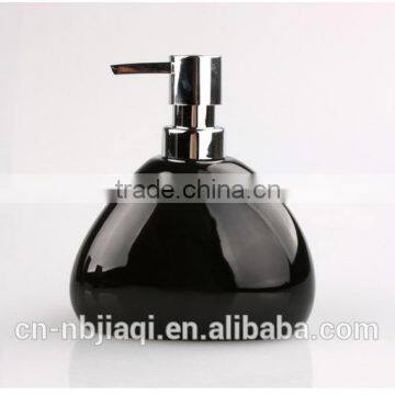 4pcs of Black Bathroom Accessories Set photo-2