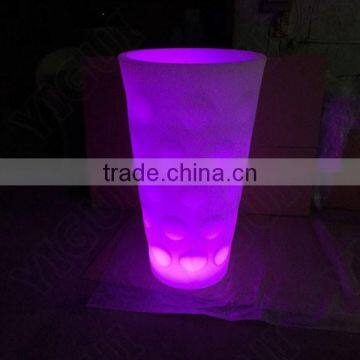 hot sale waterproof Plastic illuminated pots on sale, led flower pot