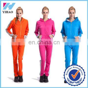 Yihao OEM fashion ladies sports weat costumes Sports Fleece Tracksuit Fashion Coat Jacket Pant Sports Running Sets