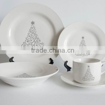 2016 new design nice quality Christmas tree porcelain dinnerware