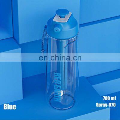 Gint Reusable BPA-Free 700ml Plastic Spray Water Bottle  Tritan Drink bottle for outdoor Eco Friendly 700ml  New Design