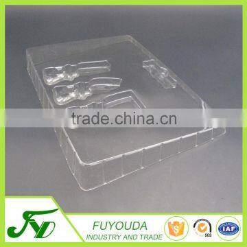 Clear disposable rectangular plastic clamshell crafts box