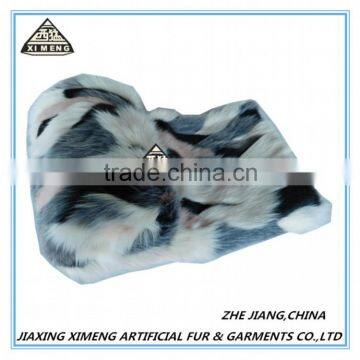 childen like whitt black grey warm fake fur blanket