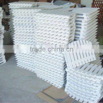 folding wooden fence