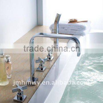 Mordern Design Brass 5 Holes Bathtub Faucet