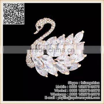 Hot Sale New Arrival Clear Crystal Rhinestone Swan Brooch For Shirt And Suit