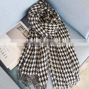 Hot Sale 2017 New Year Spring Women Scarf Back and White Grid Fake Woolen UK Wind Lady Muffler photo-4