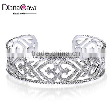 Top Selling Gift Lover Jewelry Hollow Design Heart Shape Pattern CZ Crystal Bangle