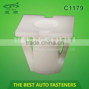 Auto Nut / Automobile Plastic Nut / Auto Bolt And Screw Nut photo-2