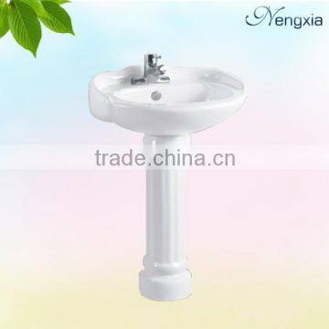 Z005 20 in ceramic bathroom face washing basin with beautiful design