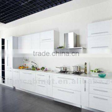 Fresh Melamine Kitchen Design with Glass