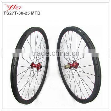 Hotselling carbon wheelsets 30mm 25mm clincher rims for mountian bike 650B high quality novatec carbon wheels 6 bolts disc