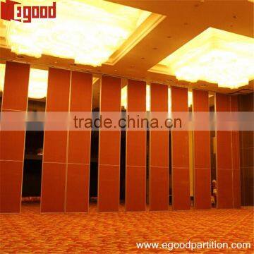 electronic automatic operable wall partition with door