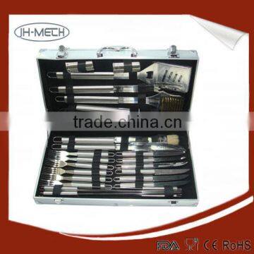 BBQ tool set with aluminium box