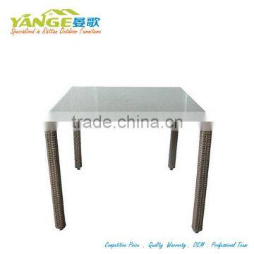 outdoor rattan dining table