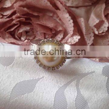Hot Sale Delicate Clear Diamond and Pearl Round Napkin Ring Serviette photo-2