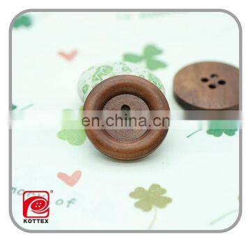 4 Holes Classic Natural Round Wooden Sewing Button For Coat