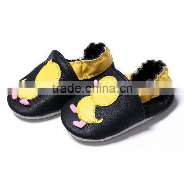 Wholesale leather baby shoes soft sole shoes for toddler newborn baby yellow duck