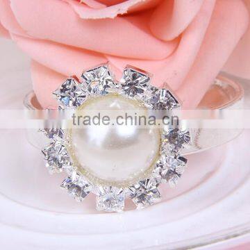 fashionable flower shape big plastic pearls metal alloy napkin rings for wedding