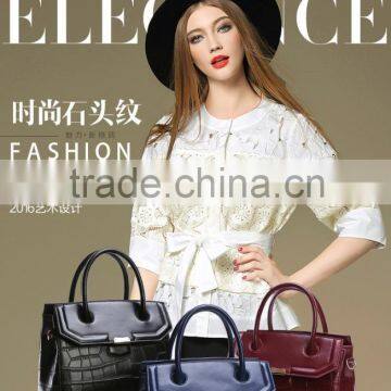 The factory mainly engaged in various types of casual fashion hand bags messeng bags leather bags shoulder bag