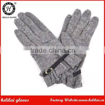 Wholesale 2016 new style grey fashion fine ladies wool gloves with pom poms