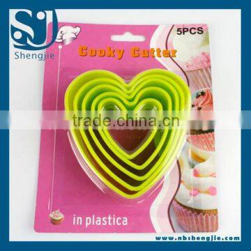 Trade Assurance Plastic Heart Shape cake cutter mould