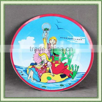 round melamime plate with funny design