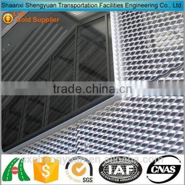 Decorative expanded metal mesh wall panels